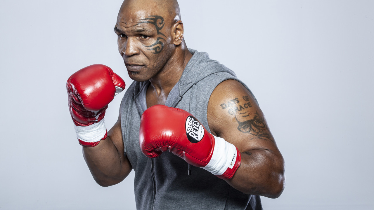 Mike Tyson lamenta morte de Maguila e, na volta ao ringue, diz não temer sequelas do esporte