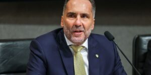 substitutivo-de-derrite-limita-combate-a-faccoes,-diz-mario-sarrubbo