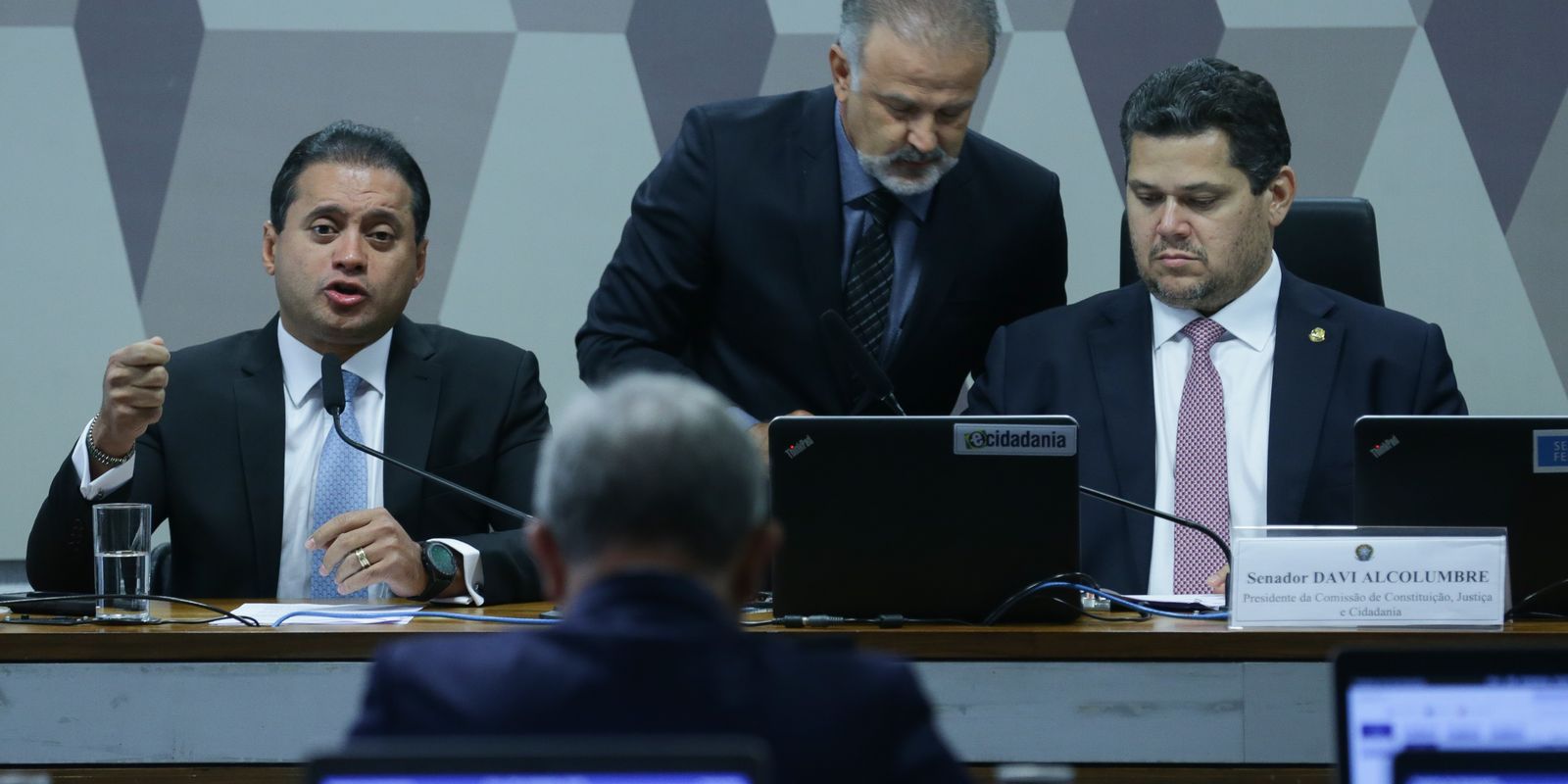 ccj-do-senado-adia-votacao-do-pl-do-impeachment-para-2026