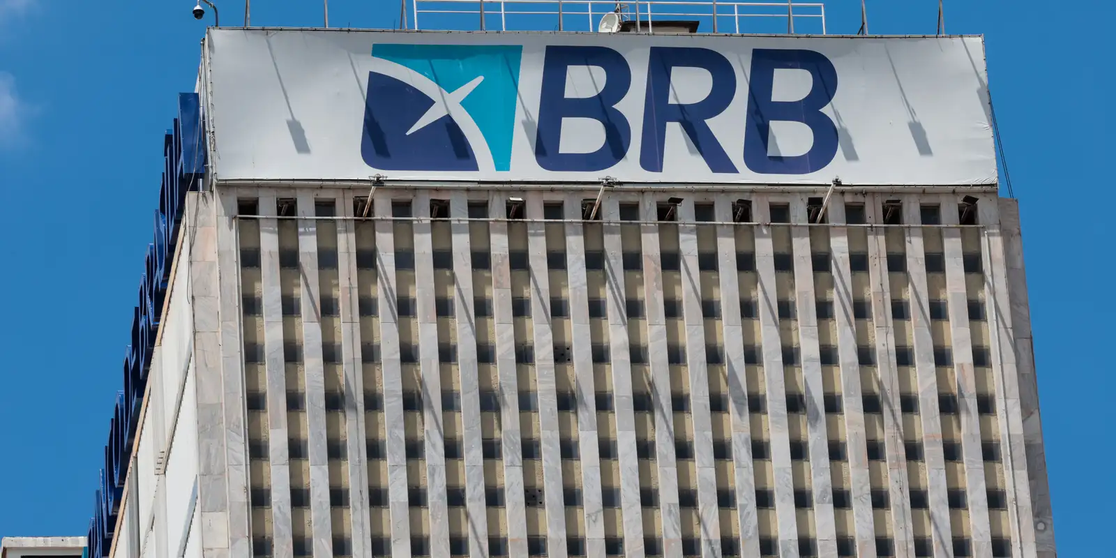 diretor-do-brb-fica-em-silencio-ao-depor-a-pf-sobre-compra-do-master