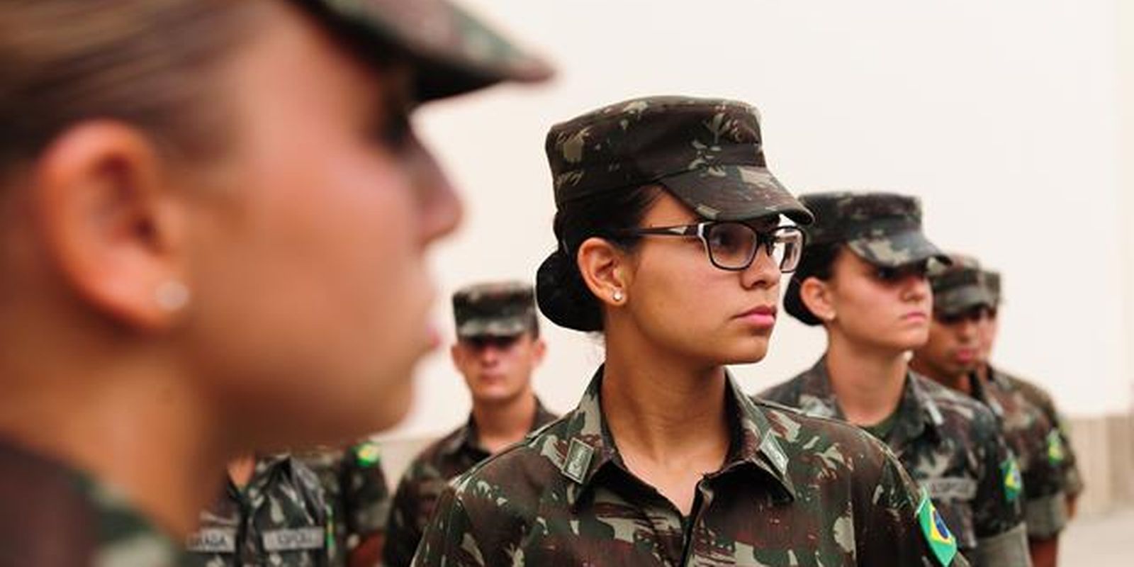 exercito-faz-selecao-para-alistamento-militar-de-homens-e-mulheres