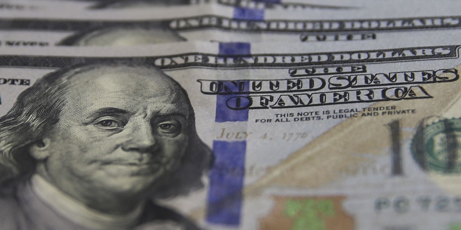 dolar-cai-para-o-menor-valor-em-21-meses,-e-bolsa-bate-recorde