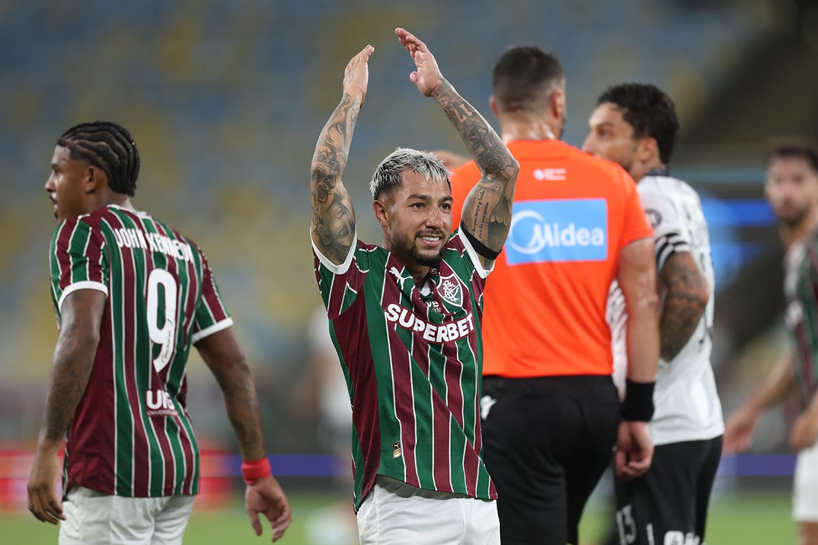 fluminense-vence-o-botafogo-no-maracana-e-entra-no-g-4