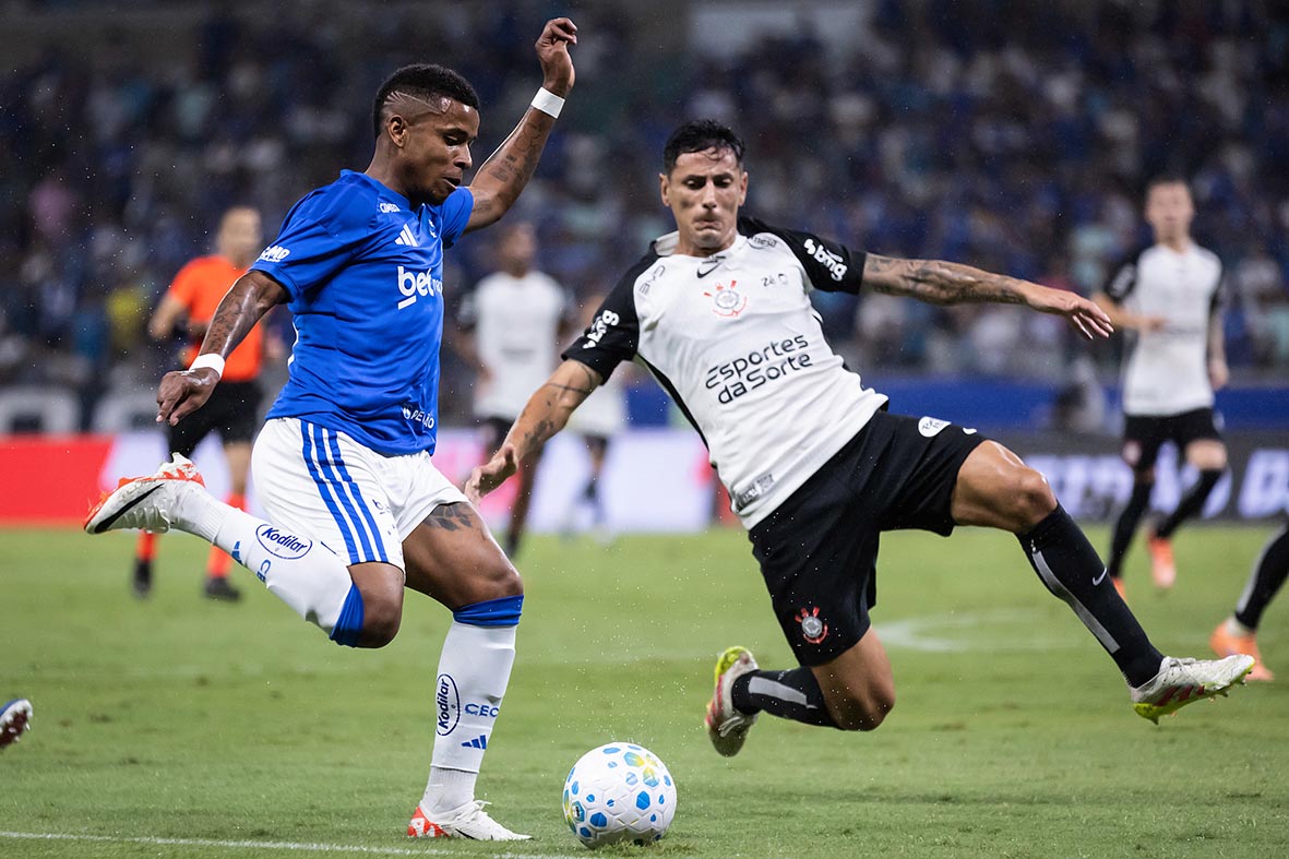 corinthians-arranca-empate-no-mineirao-e-complica-a-vida-do-cruzeiro-de-tite