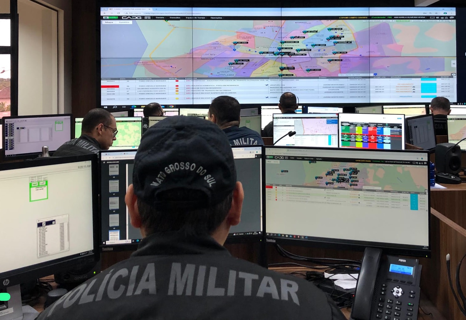 Do 190 e 193 às equipes nas ruas, Sejusp reforça atendimento bilíngue para a COP15