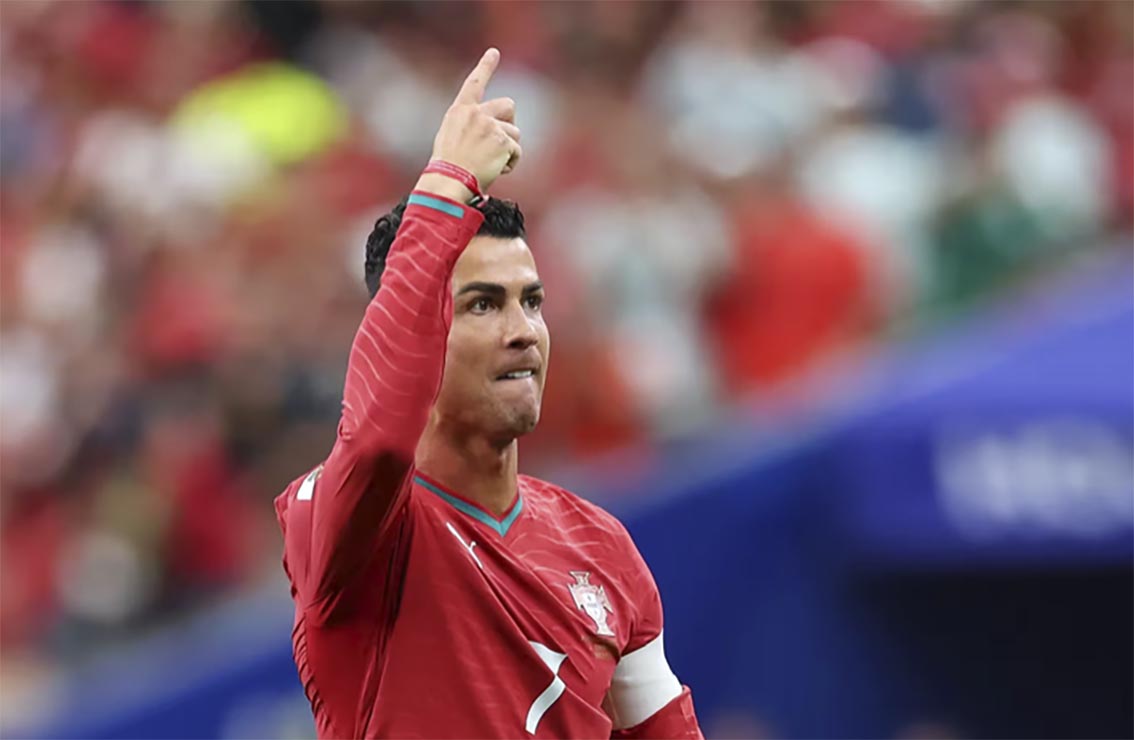 portugal-atropela-uzbequistao-por-5-a-0-e-cr7-faz-historia 