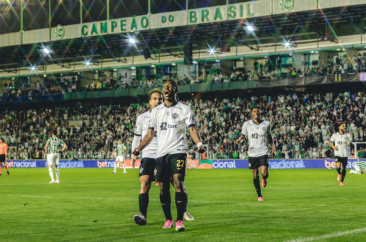 Atlético-MG marca nos acréscimos, vence o Juventude e avança às quartas da Copa do Brasil