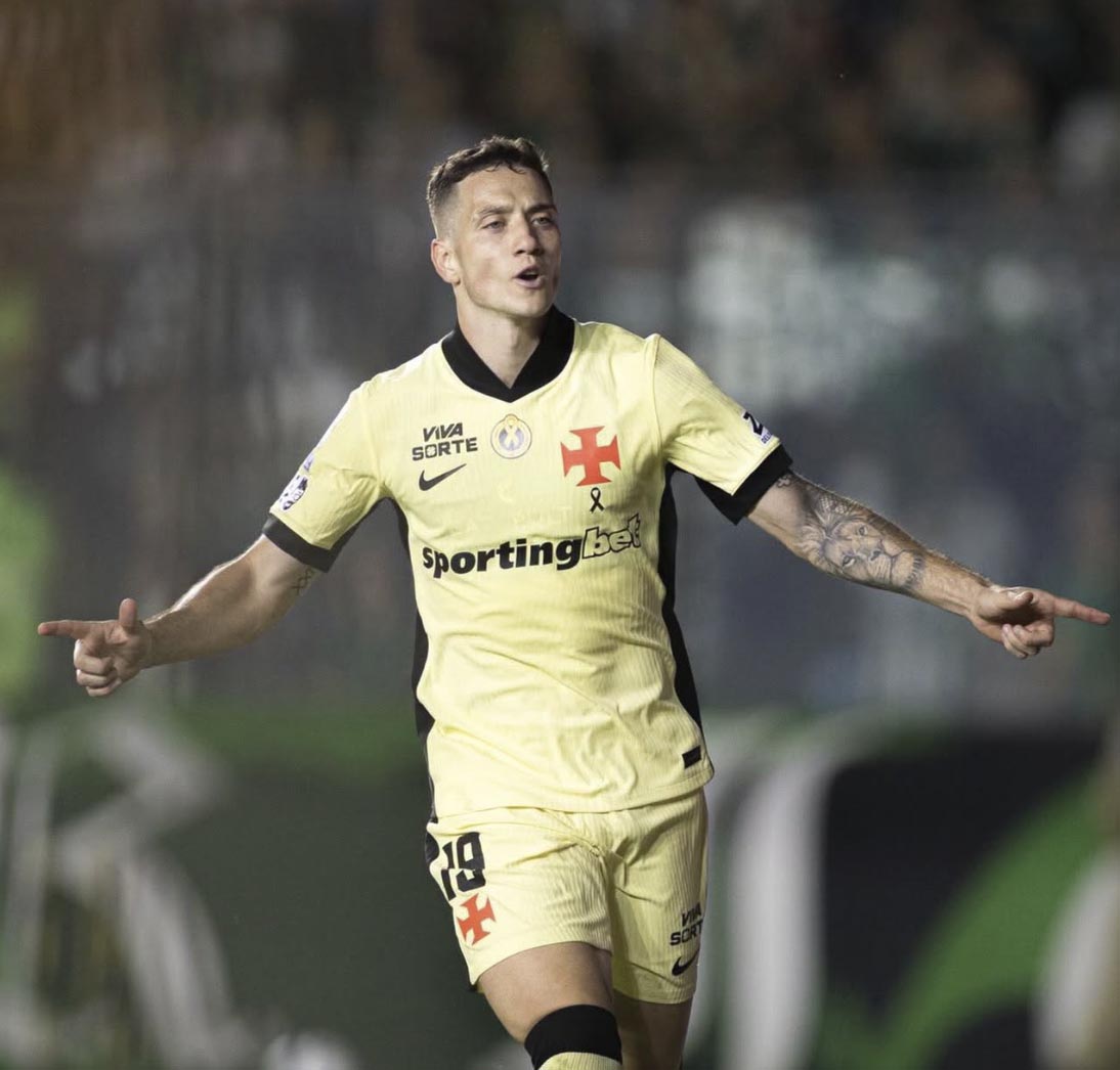 Vasco goleia o Coritiba por 5 a 0 e deixa a zona de rebaixamento