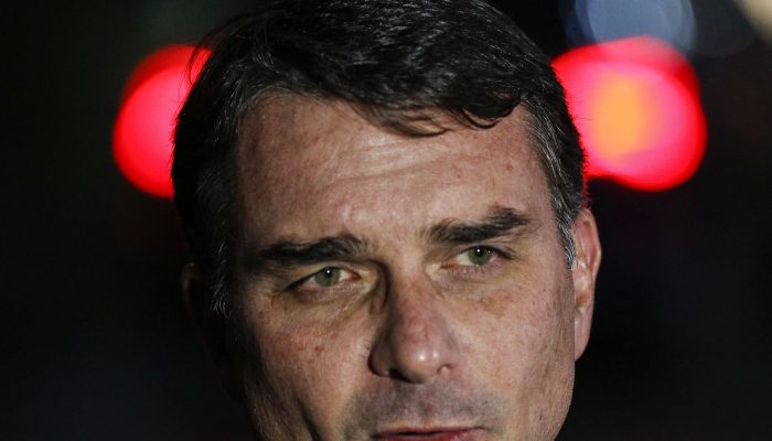 flavio-bolsonaro-admite-cobranca-a-vorcaro,-mas-nega-crime