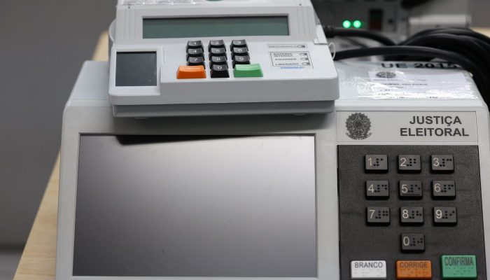 pesquisa-aponta-que-fake-news-sobre-eleicoes-miram-urnas-eletronicas